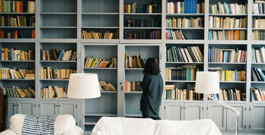 How to Build a Home Library on a Budget