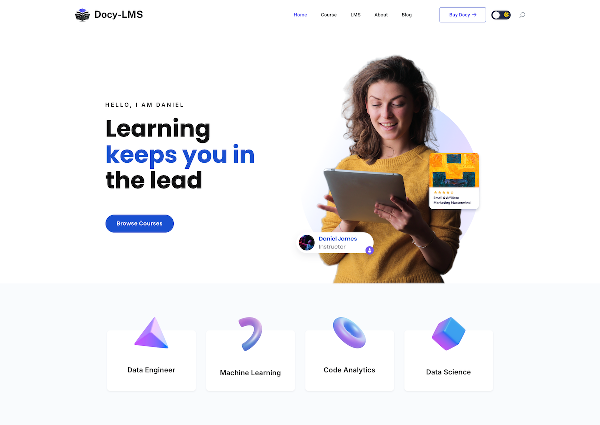 EazyLMS course page with lessons and progress tracking